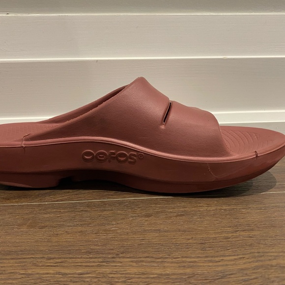 Oofos women's OOaah slide sandal - Picture 5 of 7